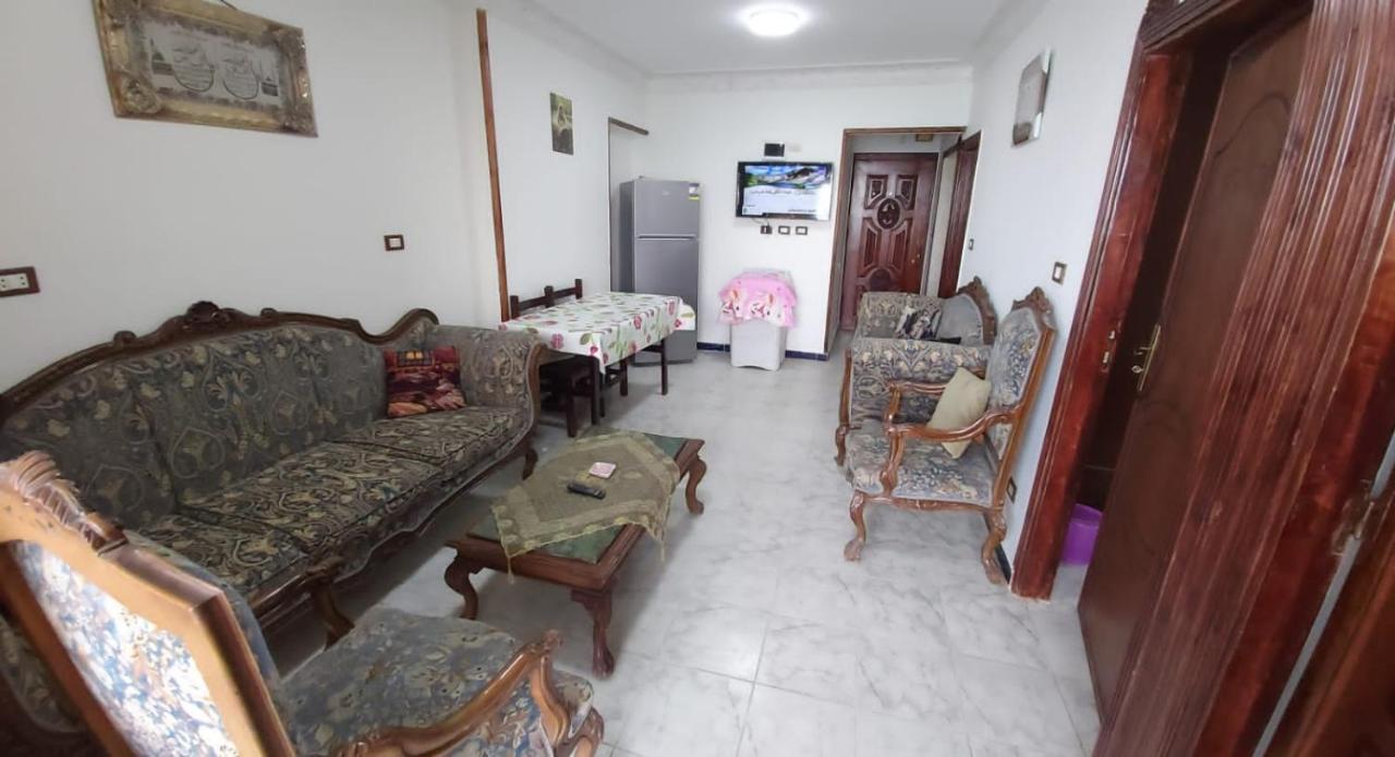 Furnished Apartment - Beach View "Nearest Beach 2 Minutes Walking" - Free Wifi- Abo Keer - Alexandria - Egypt Abu Qir Luaran gambar