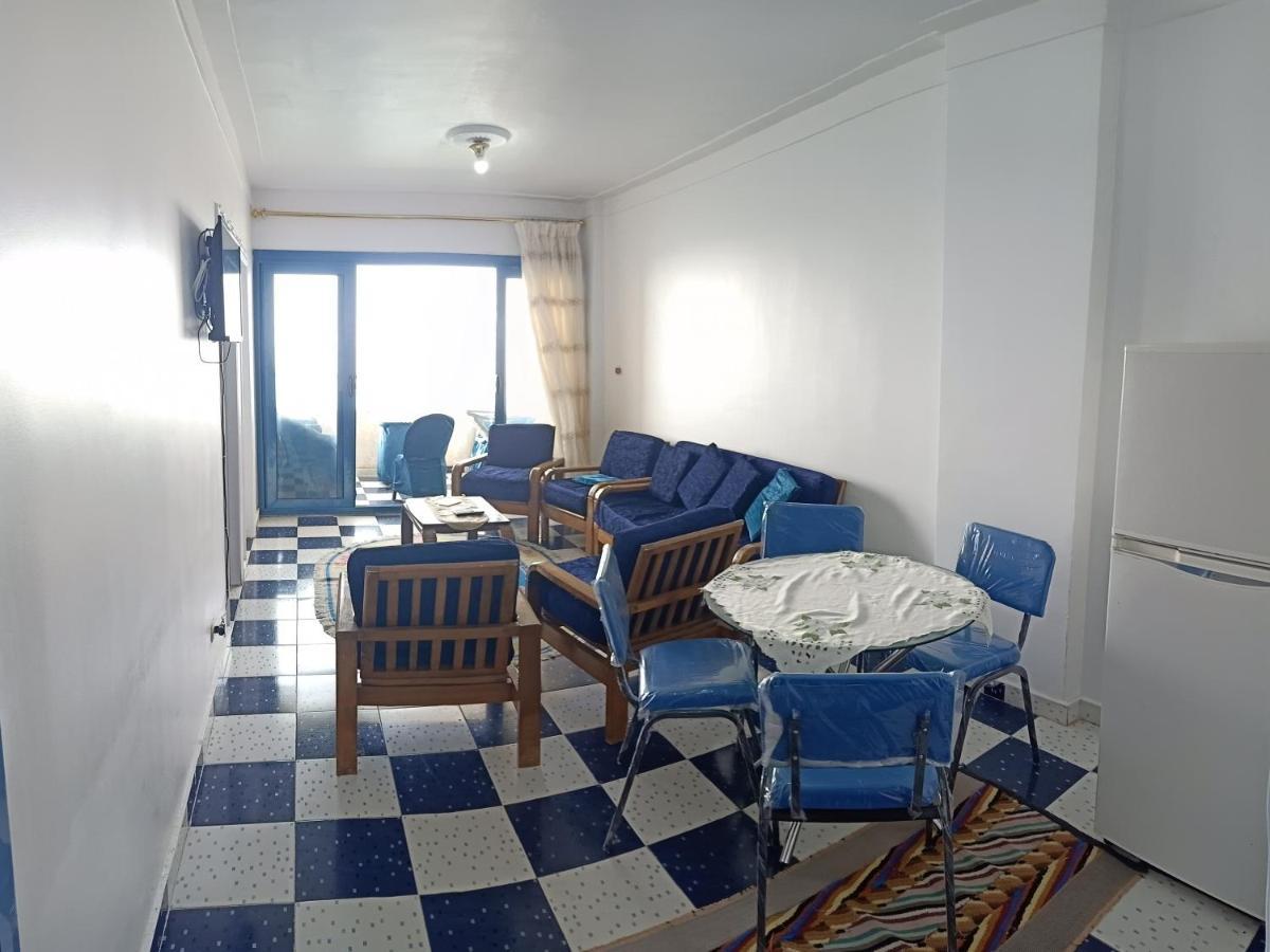 Furnished Apartment - Beach View "Nearest Beach 2 Minutes Walking" - Free Wifi- Abo Keer - Alexandria - Egypt Abu Qir Luaran gambar