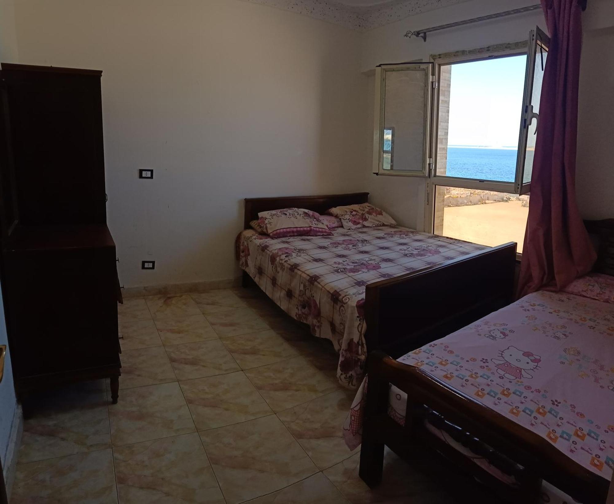 Furnished Apartment - Beach View "Nearest Beach 2 Minutes Walking" - Free Wifi- Abo Keer - Alexandria - Egypt Abu Qir Luaran gambar